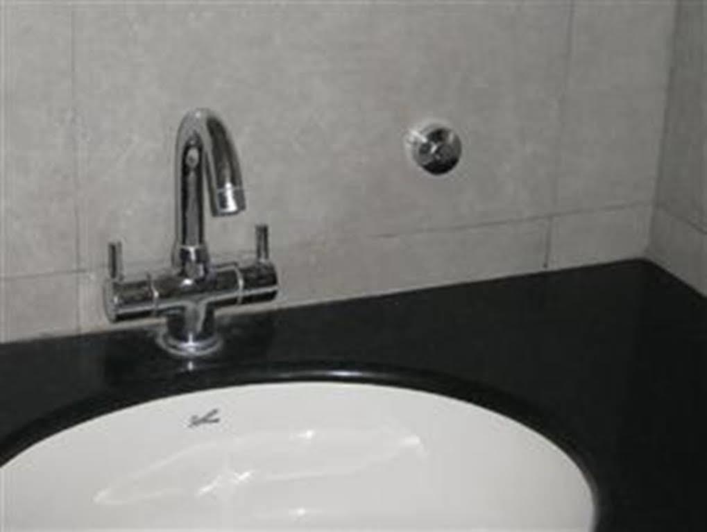 Oyo 1194 Hotel Gulmohr Pune Dış mekan fotoğraf